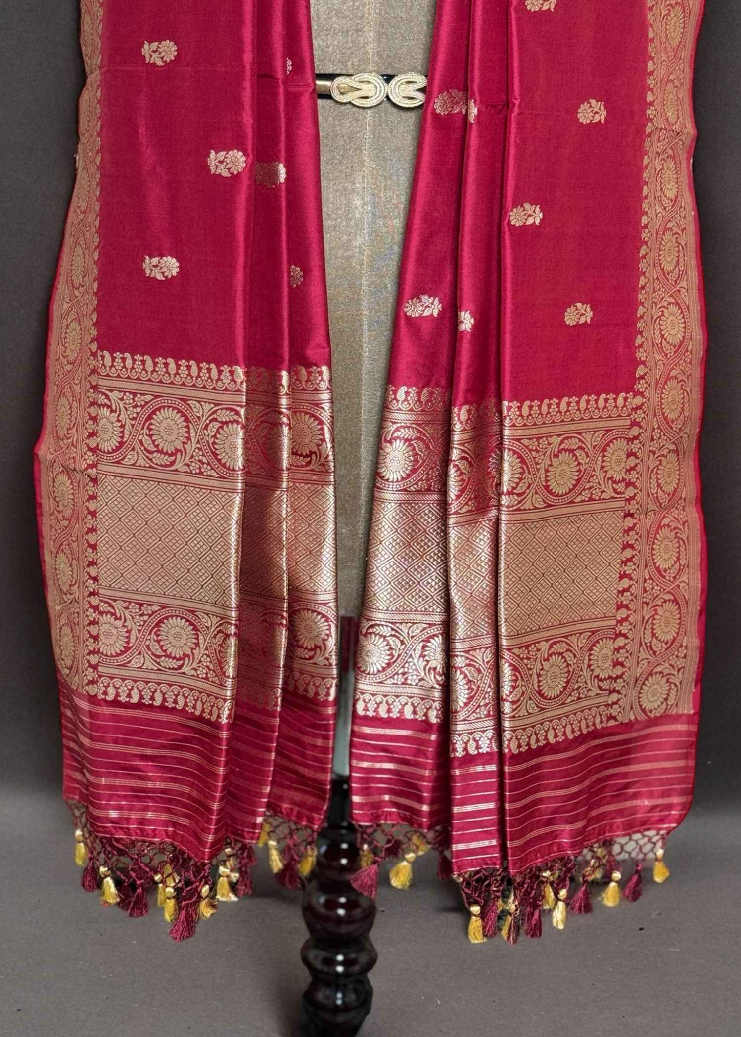 Red Katan Silk Kadhua Booti Dupatta - Image 2