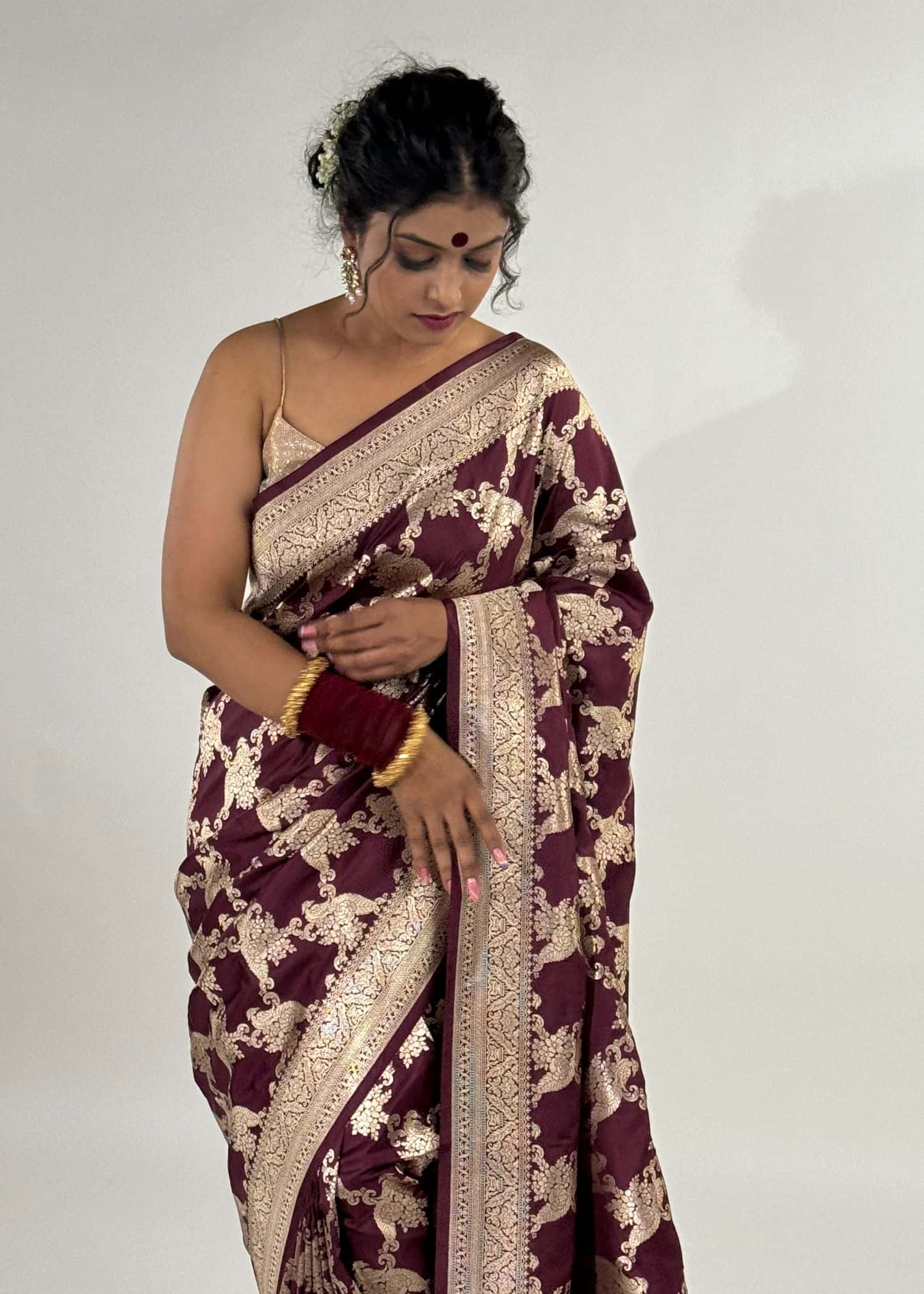 Pure Katan Silk Wine Colour Shikargah Banarasi Saree - Image 3